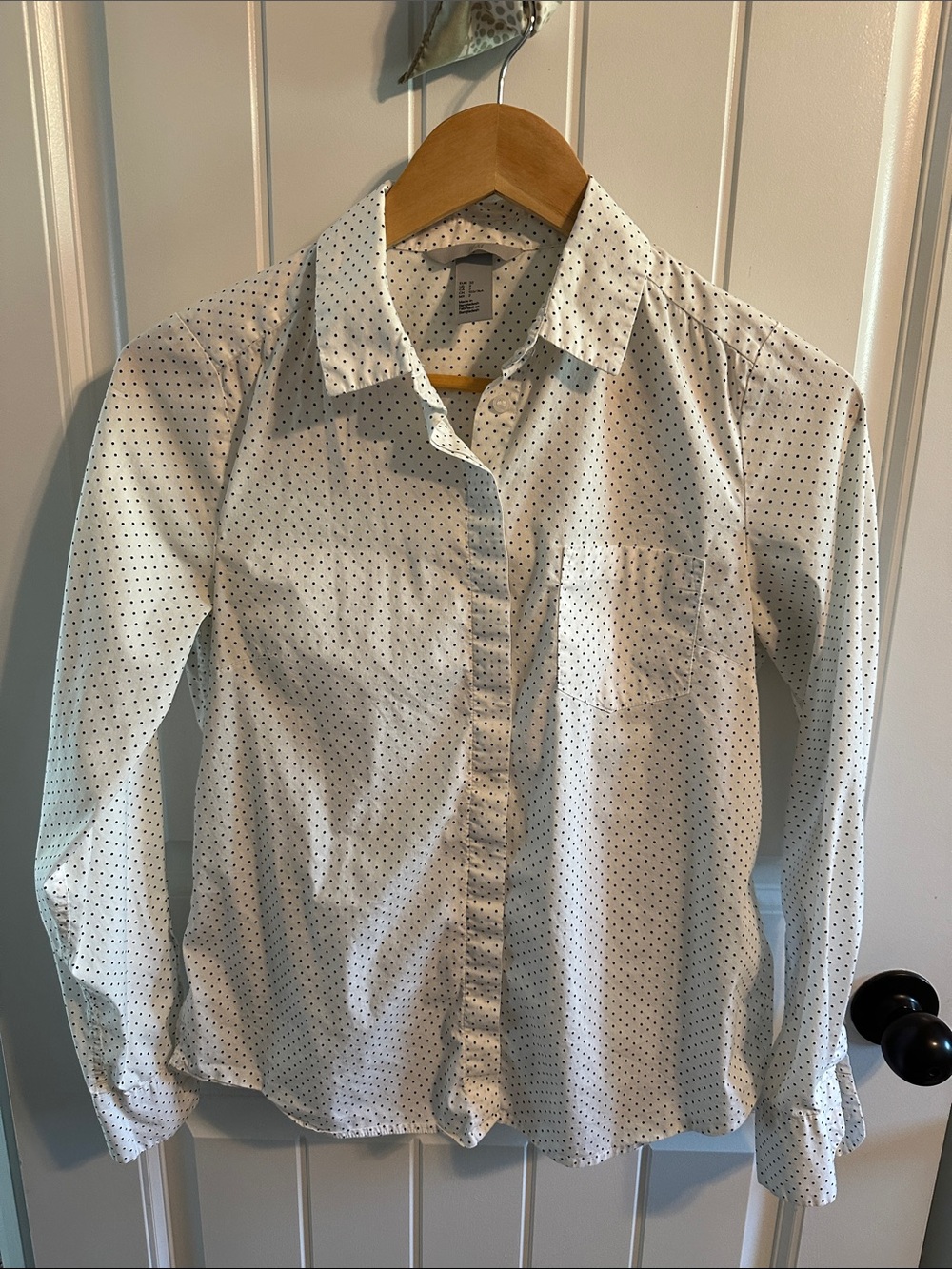H&M off White Button-Up Shirt with Small Black Dot Print size 2 stretch